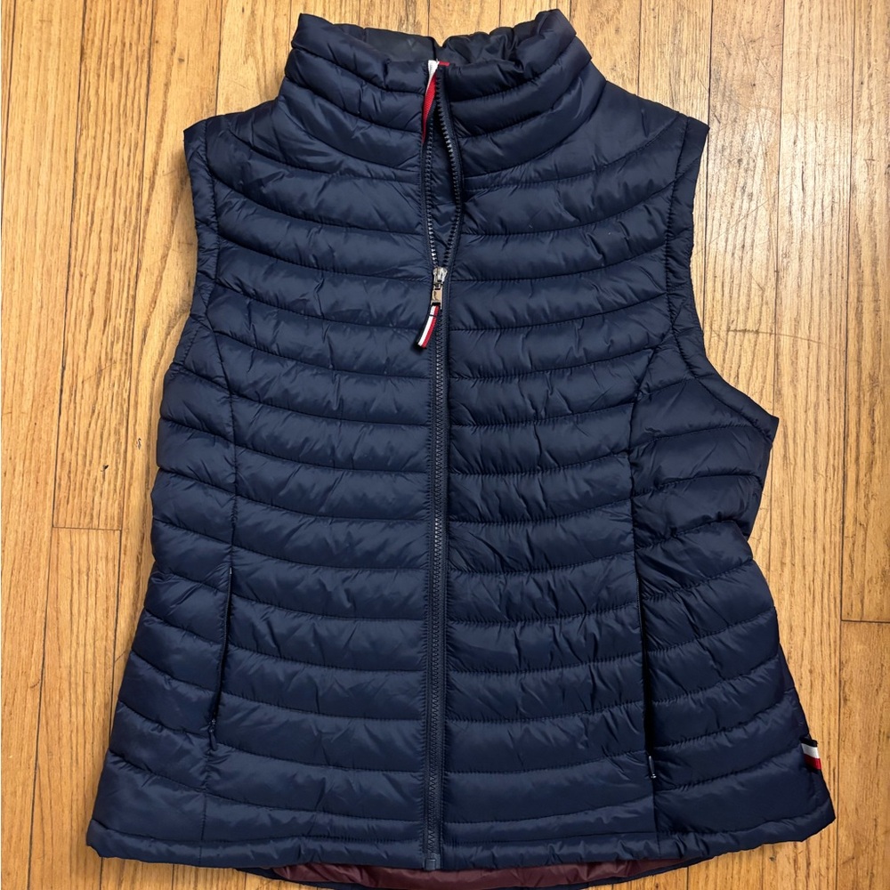 Tommy Hilfiger navy puffer vest size L
